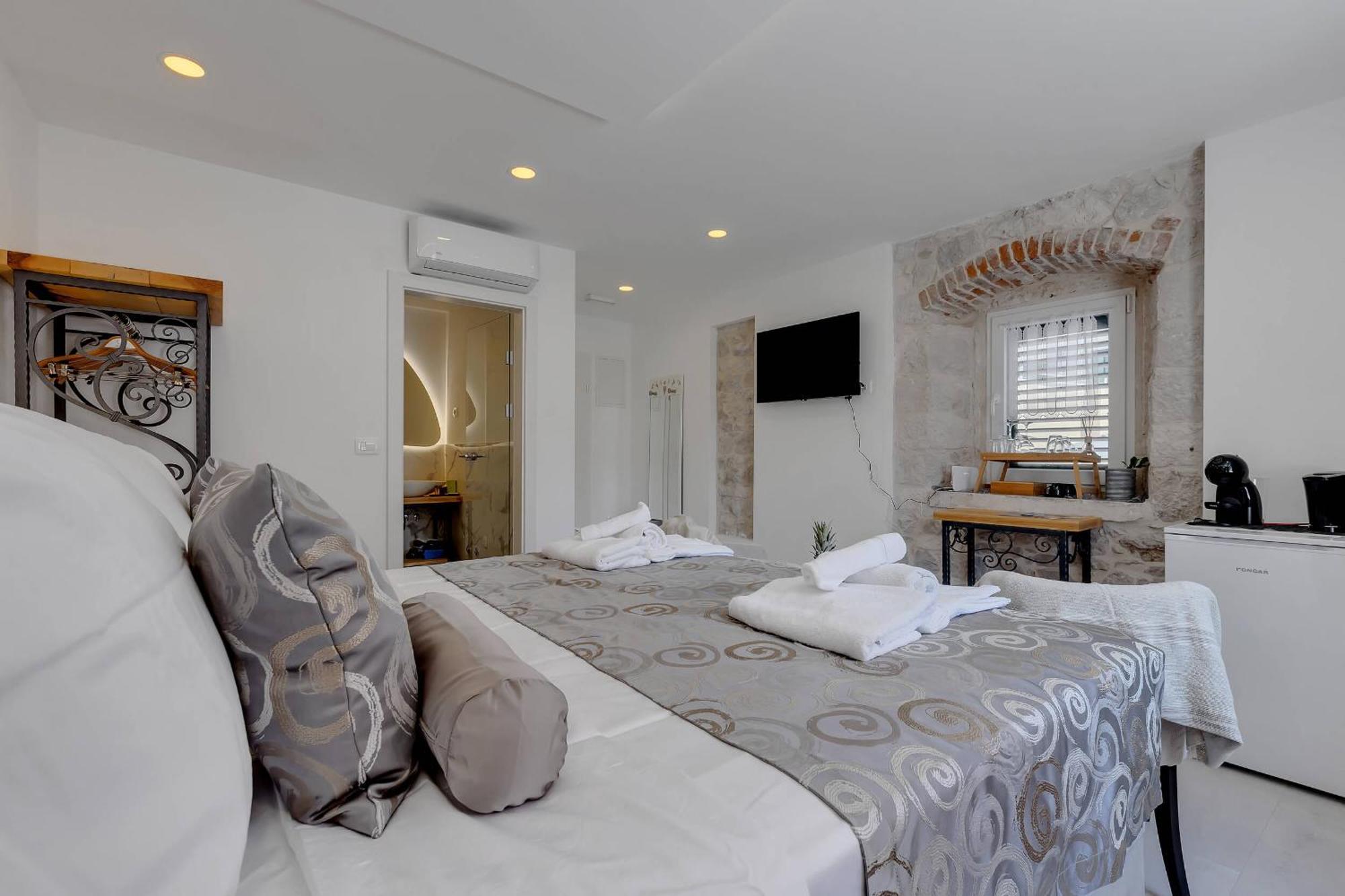 Luxury Rooms Palace B&B Makarska Dış mekan fotoğraf