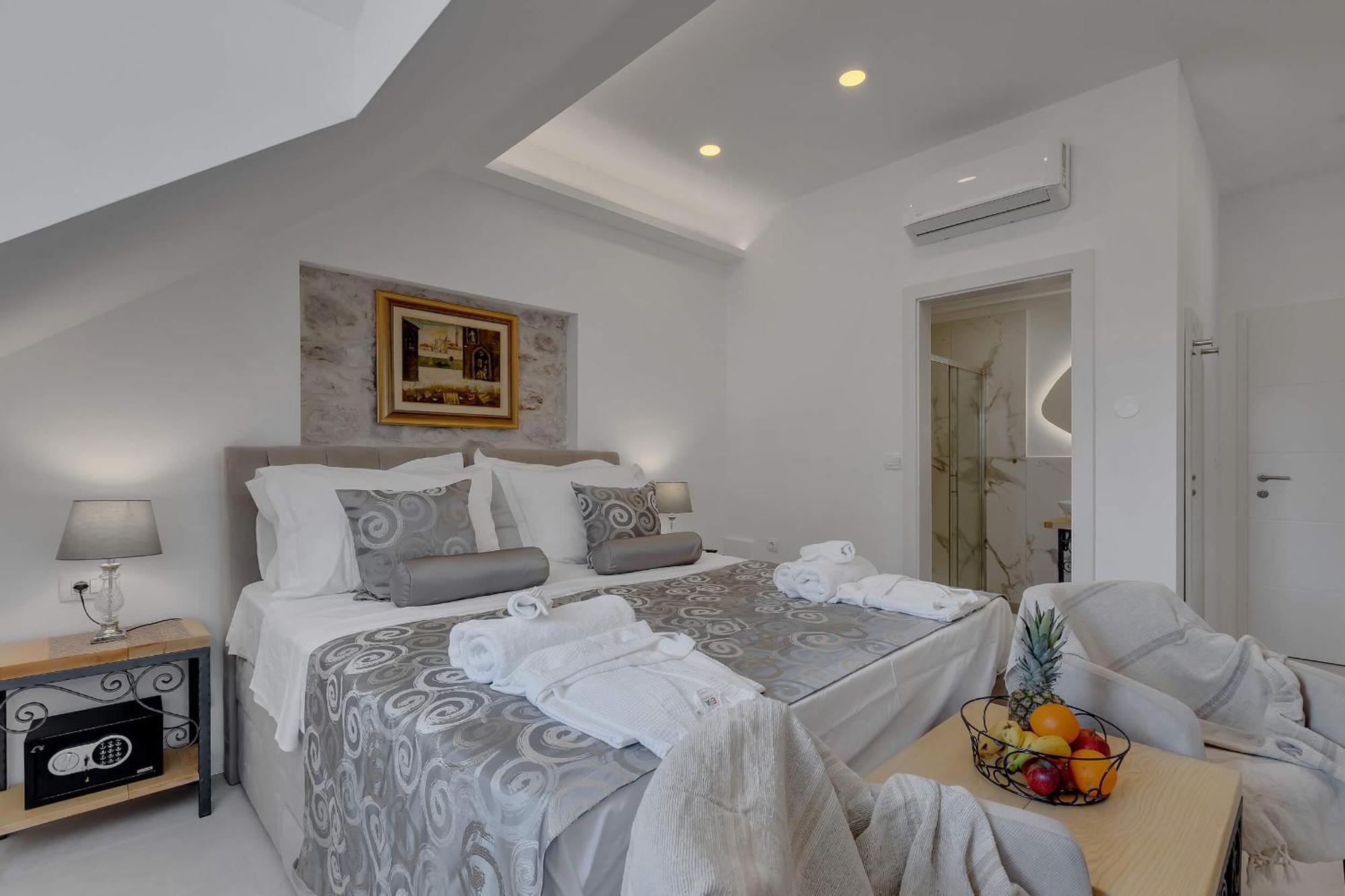 Luxury Rooms Palace B&B Makarska Dış mekan fotoğraf
